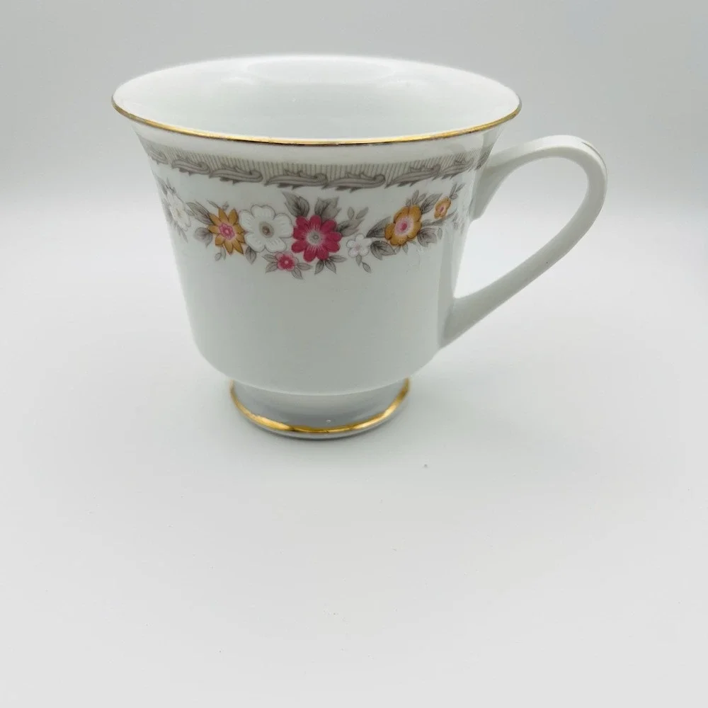 N/A vintage teacup